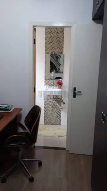 Foto 3 de Casa com 3 quartos à venda, 230m2 em Vila Rosália, Guarulhos - SP