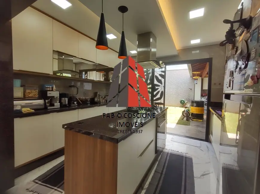 Sobrado com 3 quartos para alugar, 198m2 em Tatuapé, São Paulo - SP - imagem 3 Foto 3 de Sobrado com 3 quartos para alugar, 198m2 em Tatuapé, São Paulo - SP