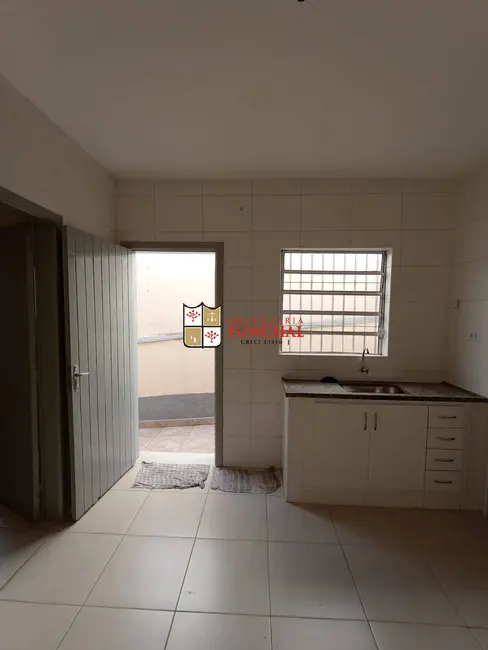 Casa com 1 quarto para alugar, 35m2 em Centro, Diadema - SP - imagem 6 Foto 6 de Casa com 1 quarto para alugar, 35m2 em Centro, Diadema - SP