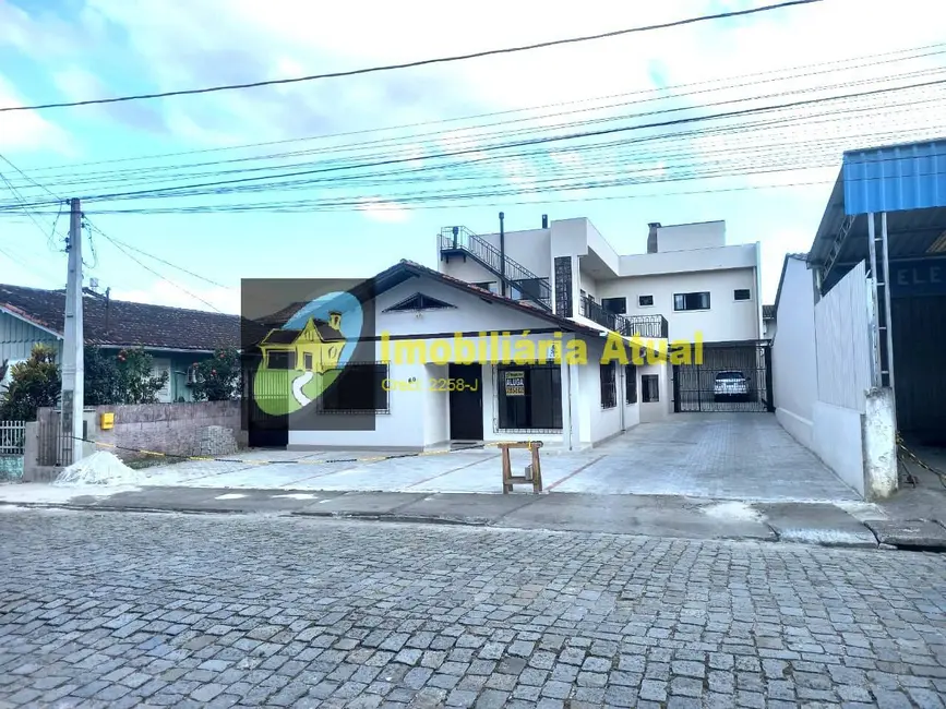 Foto 2 de Sala Comercial à venda e para alugar, 120m2 em Steffen, Brusque - SC