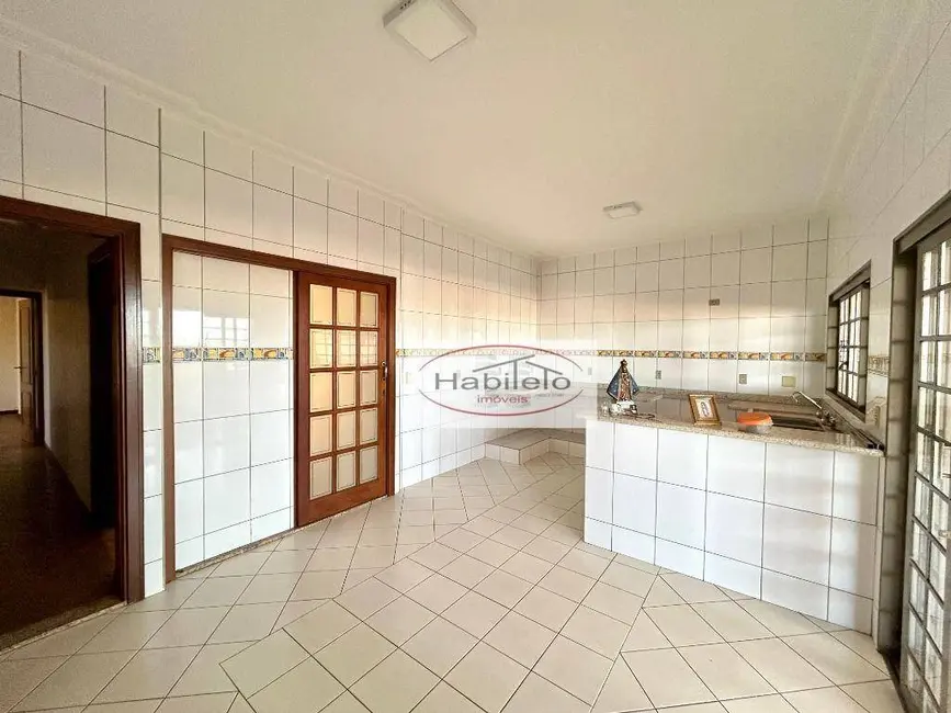 Casa com 3 quartos à venda, 266m2 em Vila Maria Luiza, Ribeirao Preto - SP - imagem 6 Foto 6 de Casa com 3 quartos à venda, 266m2 em Vila Maria Luiza, Ribeirao Preto - SP