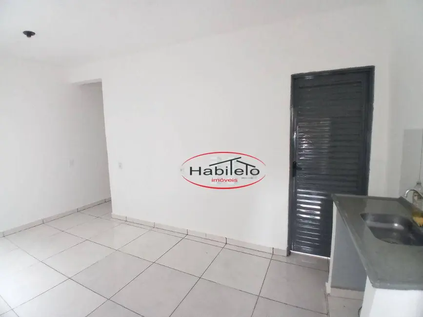 Casa com 2 quartos para alugar, 50m2 em Parque Ribeirão Preto, Ribeirao Preto - SP - imagem 3 Foto 3 de Casa com 2 quartos para alugar, 50m2 em Parque Ribeirão Preto, Ribeirao Preto - SP