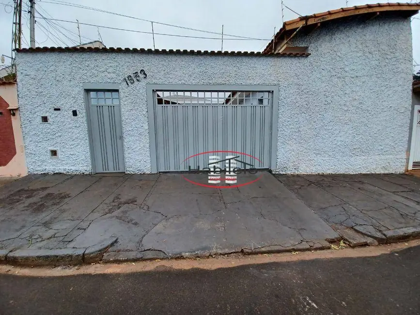 Casa com 4 quartos para alugar, 460m2 em Ipiranga, Ribeirao Preto - SP - imagem 1 Foto 1 de Casa com 4 quartos para alugar, 460m2 em Ipiranga, Ribeirao Preto - SP