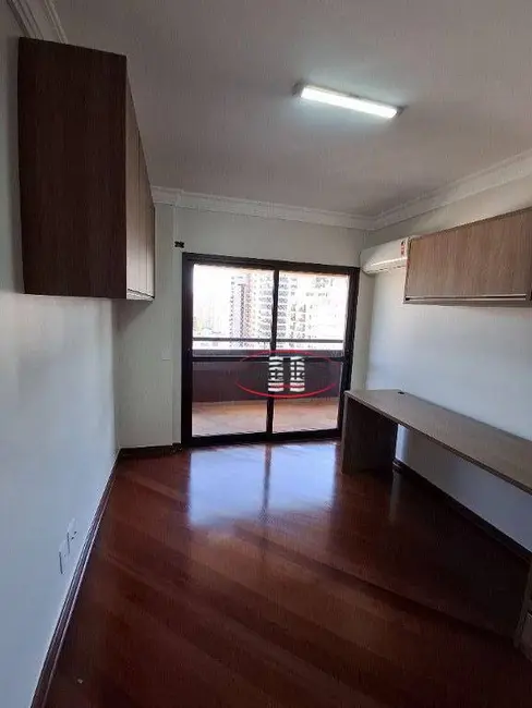 Apartamento com 3 quartos para alugar, 173m2 em Centro, Ribeirao Preto - SP - imagem 9 Foto 9 de Apartamento com 3 quartos para alugar, 173m2 em Centro, Ribeirao Preto - SP