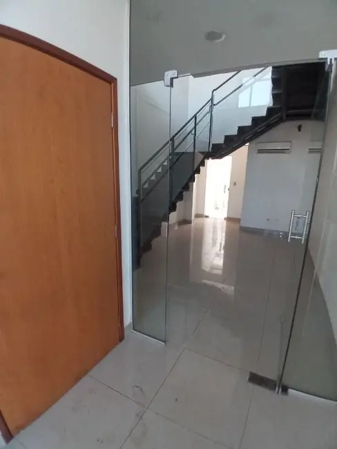 Sala Comercial para alugar, 350m2 em Jardim José Sampaio Júnior, Ribeirao Preto - SP - imagem 3 Foto 3 de Sala Comercial para alugar, 350m2 em Jardim José Sampaio Júnior, Ribeirao Preto - SP