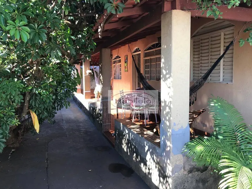 Foto 4 de Casa com 3 quartos à venda, 270m2 em Brodowski - SP