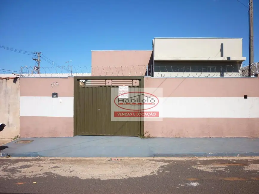 Foto 1 de Casa com 3 quartos à venda, 200m2 em Brodowski - SP