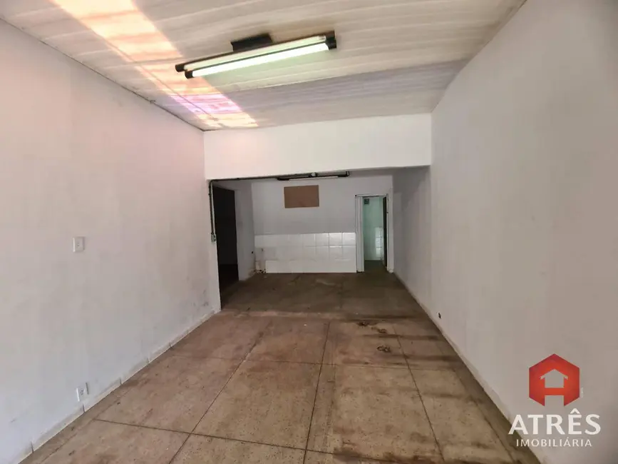 Loja para alugar, 130m2 em Setor Campinas, Goiania - GO - imagem 8 Foto 8 de Loja para alugar, 130m2 em Setor Campinas, Goiania - GO