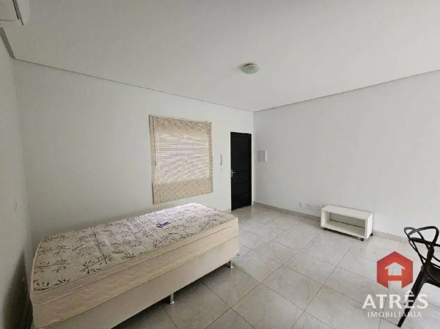 Kitnet com 1 quarto para alugar, 30m2 em Goiania - GO - imagem 4 Foto 4 de Kitnet com 1 quarto para alugar, 30m2 em Goiania - GO