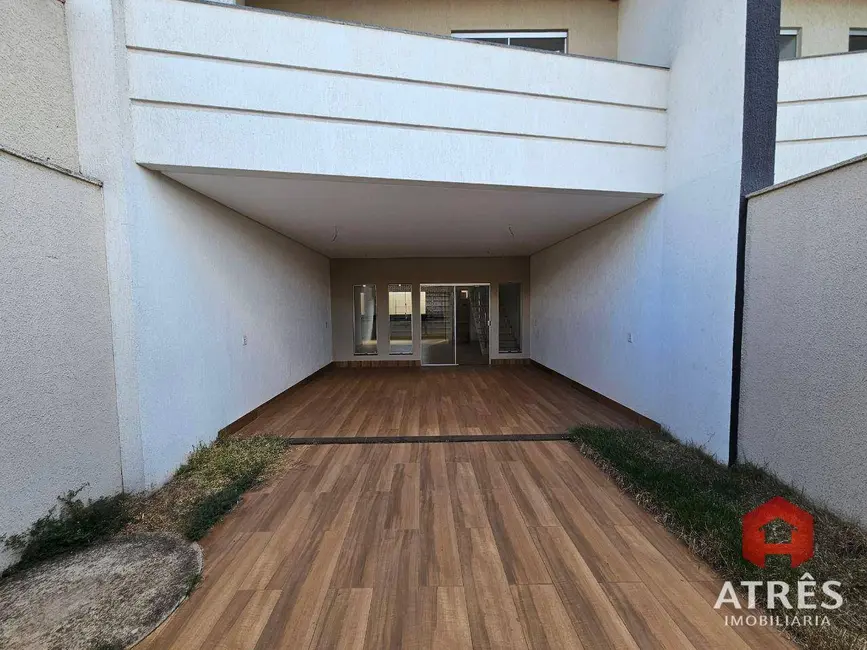 Foto 3 de Sobrado com 3 quartos à venda, 231m2 em Goiania - GO