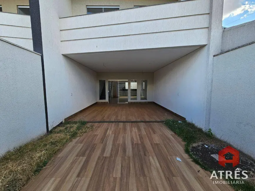 Foto 3 de Sobrado com 3 quartos à venda, 231m2 em Goiania - GO