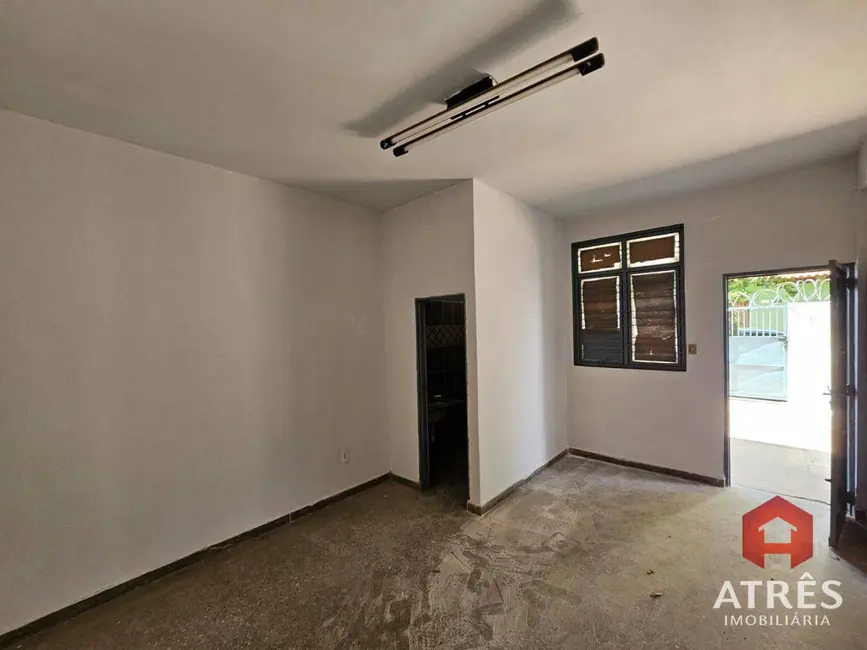Armazém / Galpão para alugar, 398m2 em Vila Santa Rita, Goiania - GO - imagem 5 Foto 5 de Armazém / Galpão para alugar, 398m2 em Vila Santa Rita, Goiania - GO
