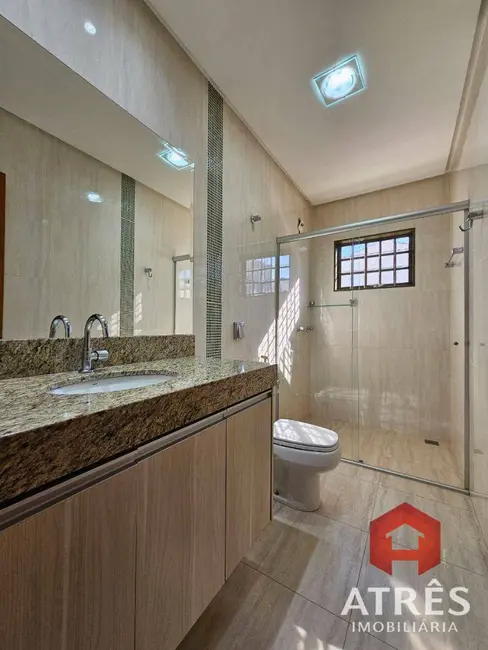 Foto 48 de Sobrado com 3 quartos para alugar, 195m2 em Parque Anhanguera, Goiania - GO