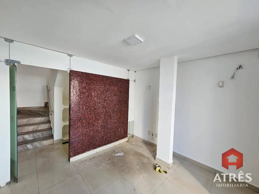 Sobrado com 4 quartos para alugar, 423m2 em Setor Marista, Goiania - GO - imagem 3 Foto 3 de Sobrado com 4 quartos para alugar, 423m2 em Setor Marista, Goiania - GO