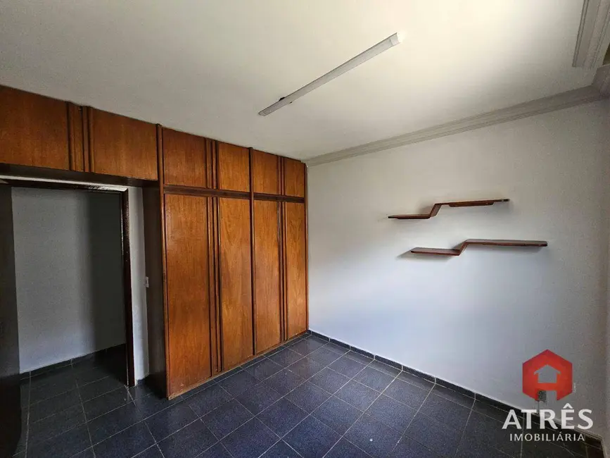 Foto 24 de Casa para alugar, 405m2 em Jardim América, Goiania - GO