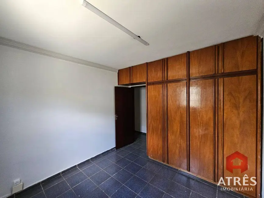 Foto 25 de Casa para alugar, 405m2 em Jardim América, Goiania - GO