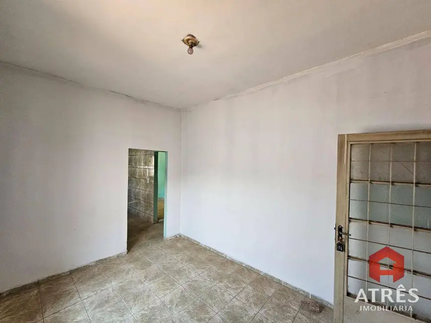 Foto 11 de Casa com 2 quartos para alugar, 160m2 em Vila Morais, Goiania - GO