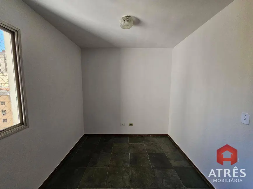 Apartamento com 3 quartos para alugar, 80m2 em Setor Bela Vista, Goiania - GO - imagem 9 Foto 9 de Apartamento com 3 quartos para alugar, 80m2 em Setor Bela Vista, Goiania - GO