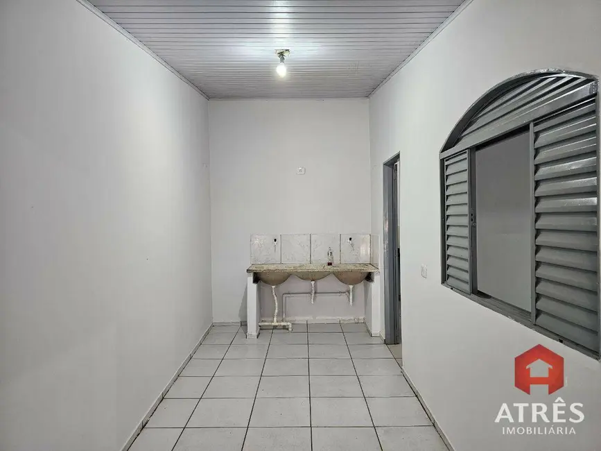 Armazém / Galpão para alugar, 220m2 em Setor Campinas, Goiania - GO - imagem 8 Foto 8 de Armazém / Galpão para alugar, 220m2 em Setor Campinas, Goiania - GO