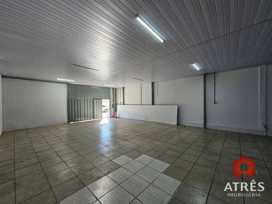 Armazém / Galpão para alugar, 220m2 em Setor Campinas, Goiania - GO - imagem 6 Foto 6 de Armazém / Galpão para alugar, 220m2 em Setor Campinas, Goiania - GO