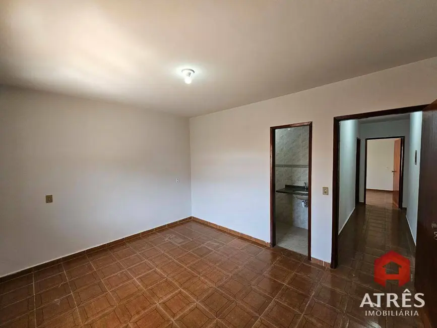 Foto 9 de Casa com 3 quartos para alugar, 350m2 em Setor Gentil Meireles, Goiania - GO