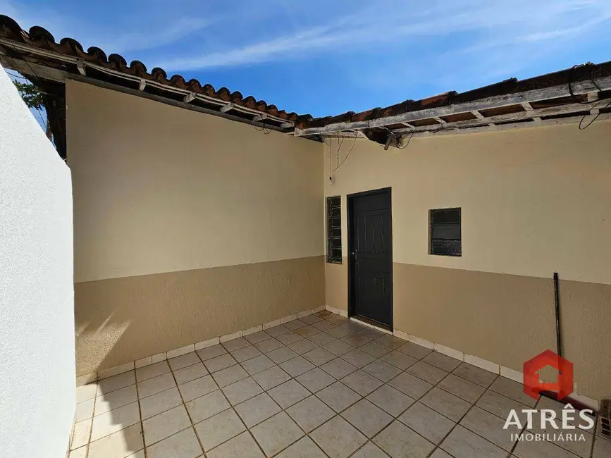 Foto 3 de Casa com 2 quartos para alugar, 70m2 em Setor Leste Universitário, Goiania - GO