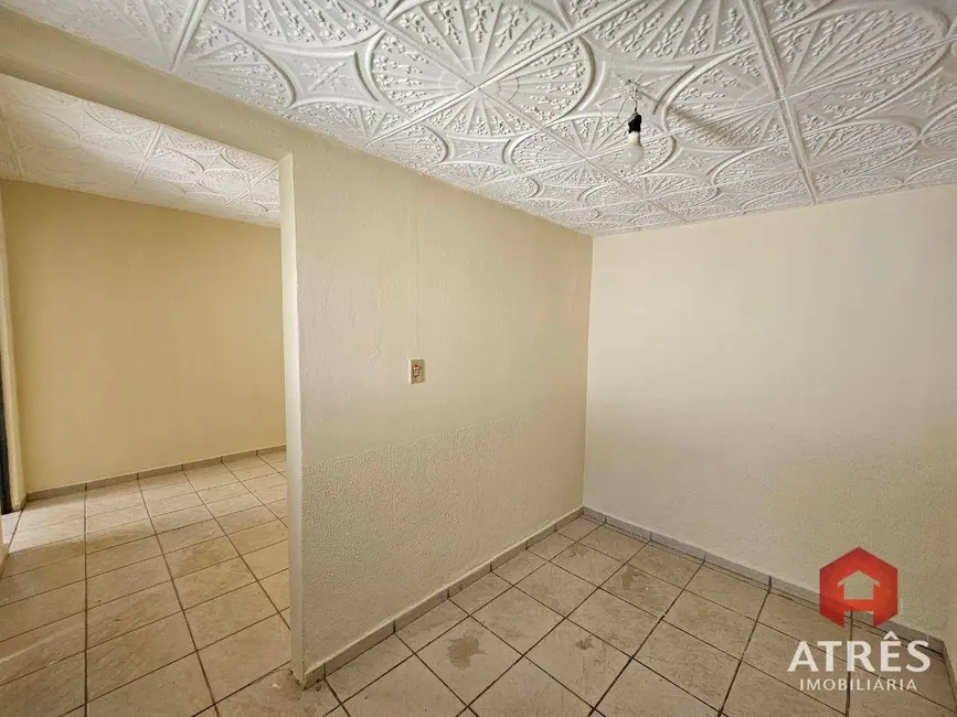 Foto 9 de Casa com 2 quartos para alugar, 70m2 em Setor Leste Universitário, Goiania - GO
