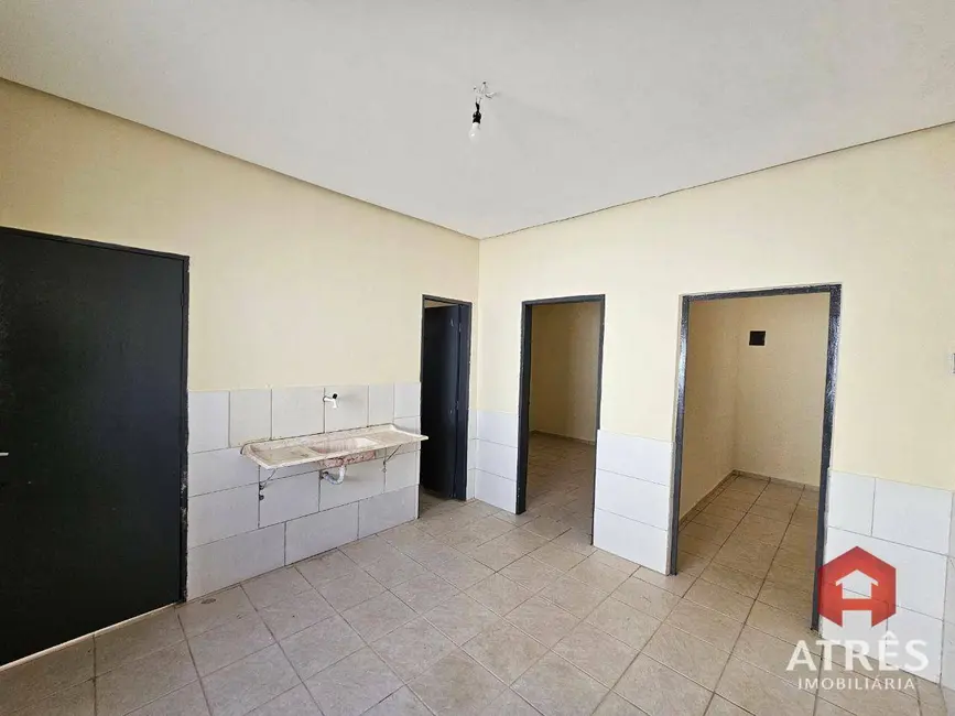 Foto 12 de Casa com 2 quartos para alugar, 70m2 em Setor Leste Universitário, Goiania - GO