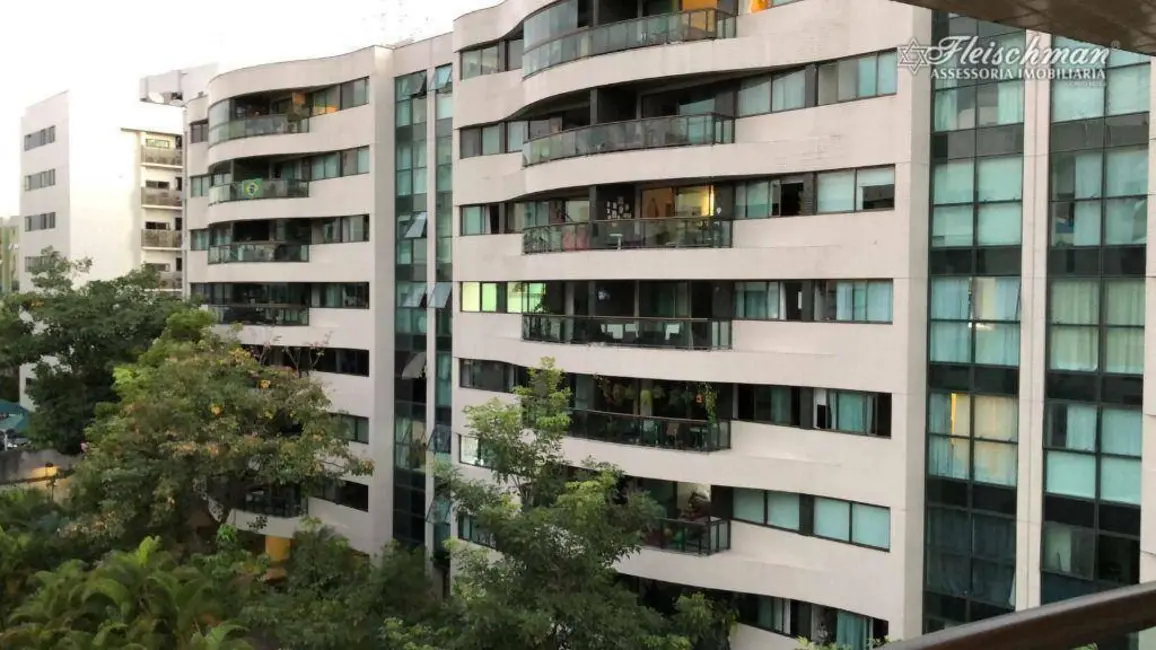 Foto 1 de Apartamento com 3 quartos para alugar, 217m2 em Poço, Recife - PE