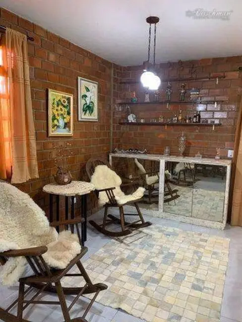 Casa com 4 quartos à venda, 170m2 em Santana, Gravata - PE - imagem 3 Foto 3 de Casa com 4 quartos à venda, 170m2 em Santana, Gravata - PE