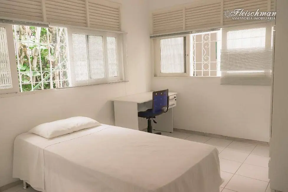 Casa com 10 quartos à venda e para alugar, 450m2 em Madalena, Recife - PE - imagem 4 Foto 4 de Casa com 10 quartos à venda e para alugar, 450m2 em Madalena, Recife - PE