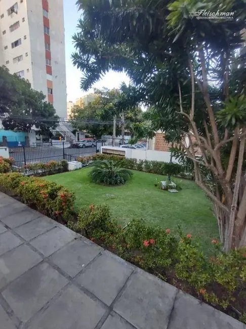 Foto 4 de Apartamento com 2 quartos à venda, 75m2 em Santo Amaro, Recife - PE