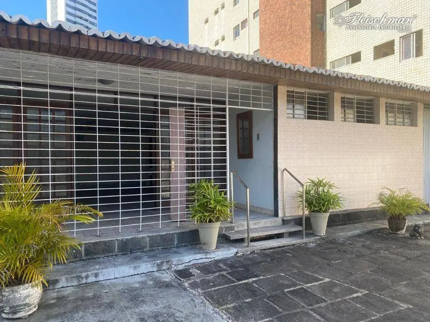 Foto 1 de Casa com 8 quartos à venda, 450m2 em Torre, Recife - PE