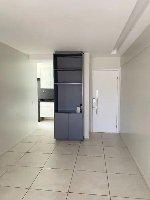 Apartamento com 3 quartos para alugar, 90m2 em Torre, Recife - PE - imagem 3 Foto 3 de Apartamento com 3 quartos para alugar, 90m2 em Torre, Recife - PE