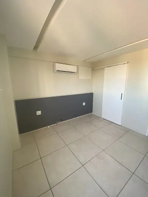 Apartamento com 3 quartos para alugar, 90m2 em Torre, Recife - PE - imagem 6 Foto 6 de Apartamento com 3 quartos para alugar, 90m2 em Torre, Recife - PE