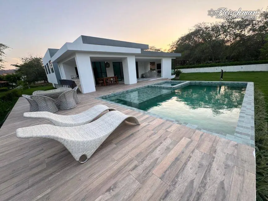 Foto 2 de Casa de Condomínio com 4 quartos à venda, 1000m2 em Saire - PE