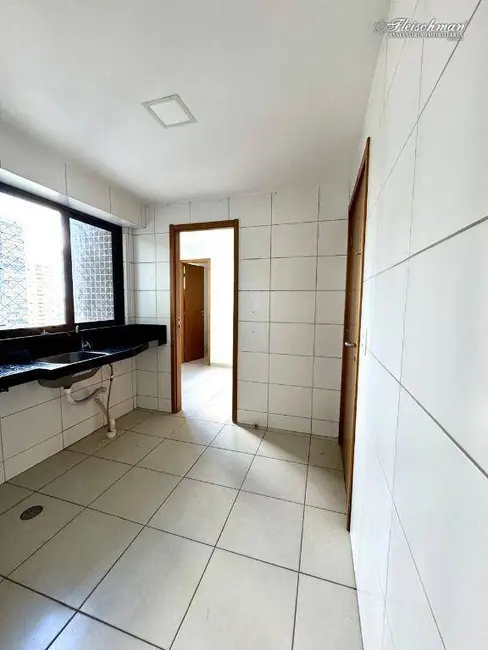 Foto 7 de Apartamento com 4 quartos para alugar, 204m2 em Casa Forte, Recife - PE