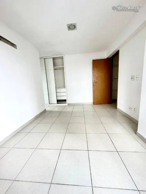 Foto 9 de Apartamento com 4 quartos para alugar, 204m2 em Casa Forte, Recife - PE