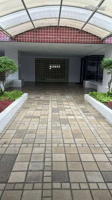 Apartamento com 4 quartos à venda, 106m2 em Madalena, Recife - PE - imagem 3 Foto 3 de Apartamento com 4 quartos à venda, 106m2 em Madalena, Recife - PE