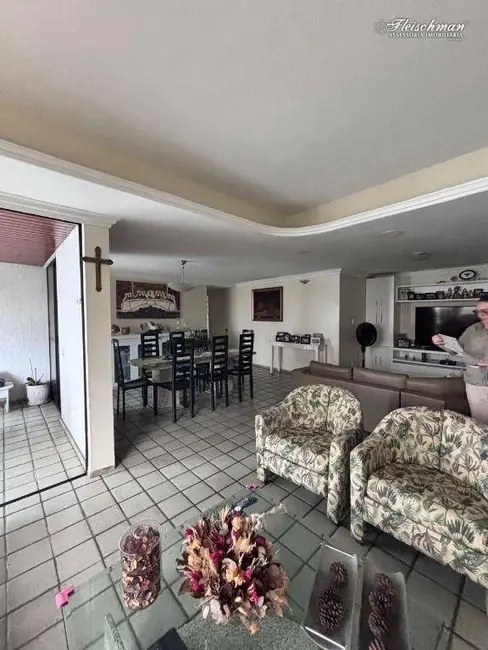 Foto 7 de Apartamento com 3 quartos à venda, 165m2 em Casa Amarela, Recife - PE