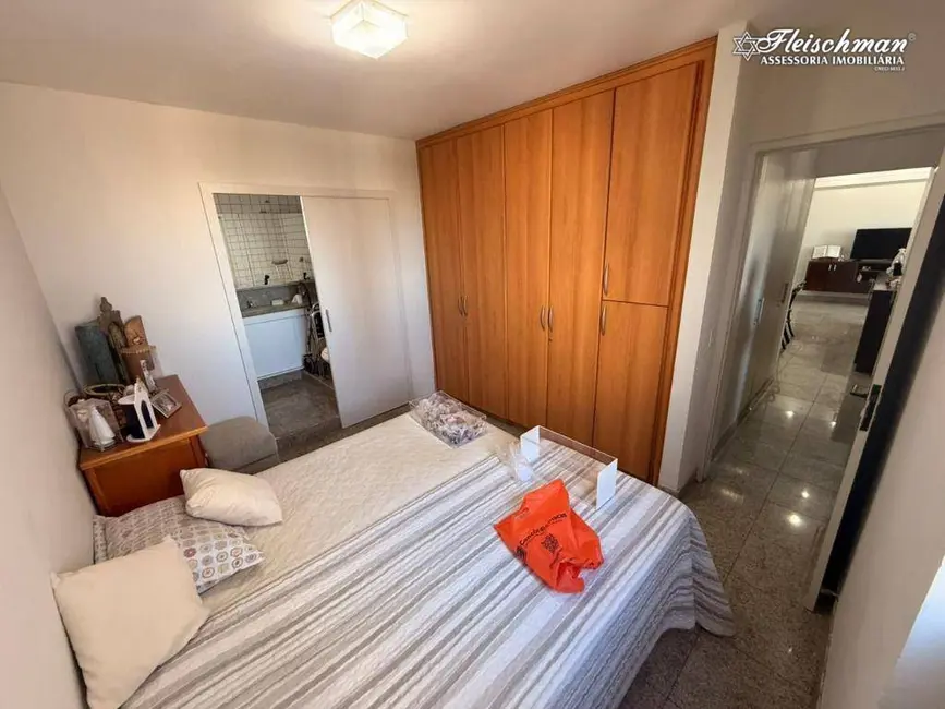 Apartamento com 3 quartos à venda, 105m2 em Casa Forte, Recife - PE - imagem 6 Foto 6 de Apartamento com 3 quartos à venda, 105m2 em Casa Forte, Recife - PE