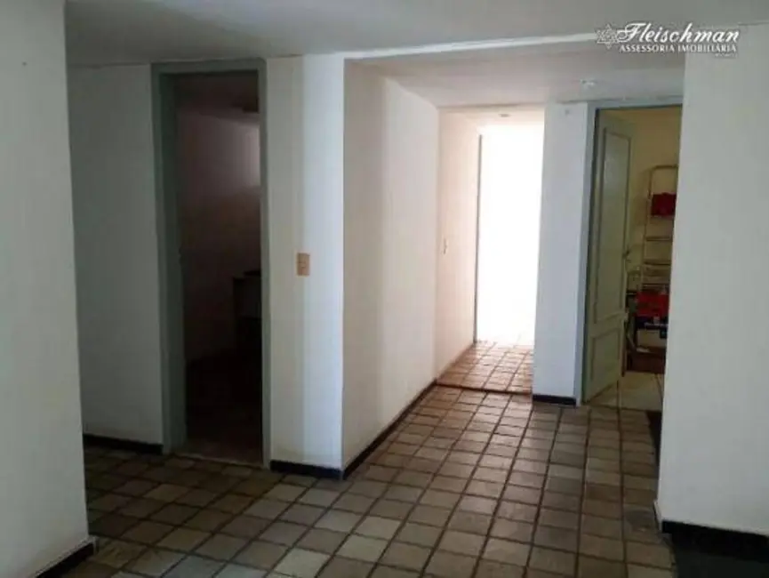 Casa com 5 quartos à venda, 225m2 em Ilha do Retiro, Recife - PE - imagem 4 Foto 4 de Casa com 5 quartos à venda, 225m2 em Ilha do Retiro, Recife - PE
