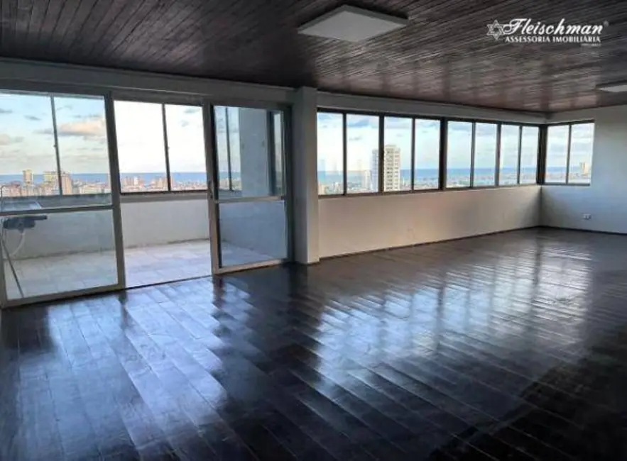 Cobertura com 4 quartos à venda, 249m2 em Boa Vista, Recife - PE - imagem 2 Foto 2 de Cobertura com 4 quartos à venda, 249m2 em Boa Vista, Recife - PE