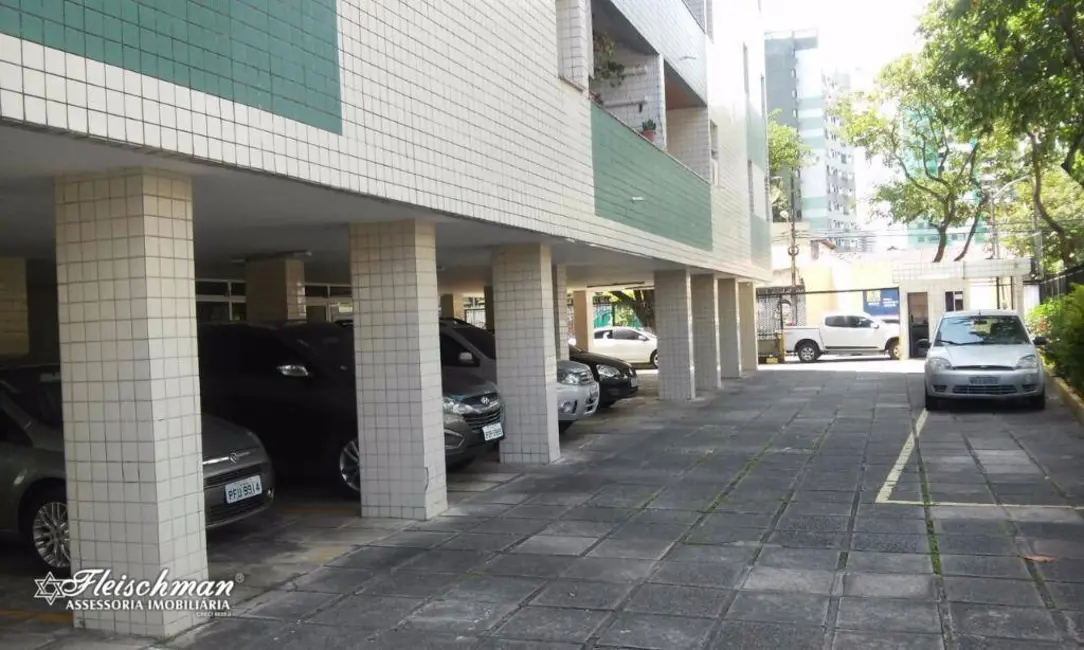 Apartamento com 3 quartos à venda, 107m2 em Madalena, Recife - PE - imagem 6 Foto 6 de Apartamento com 3 quartos à venda, 107m2 em Madalena, Recife - PE