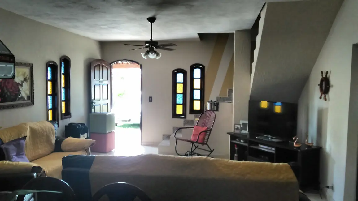 Foto 2 de Casa com 3 quartos à venda, 300m2 em Rio De Janeiro - RJ