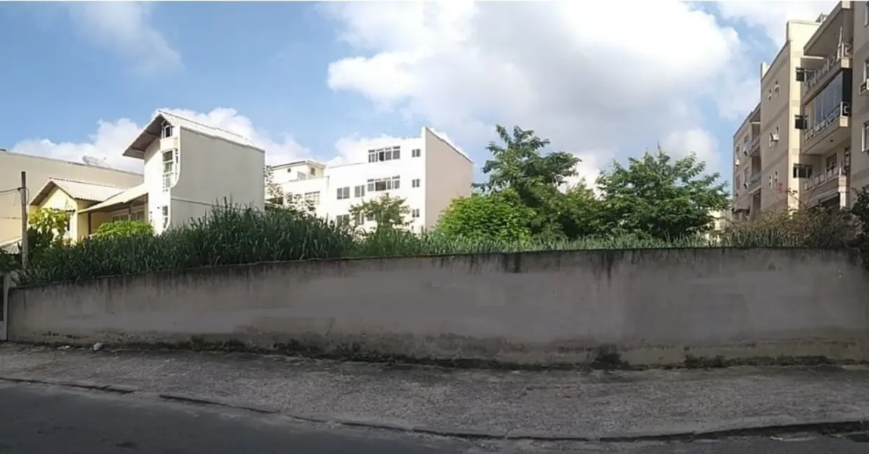 Terreno / Lote à venda, 720m2 em Vila Valqueire, Rio De Janeiro - RJ - imagem 2 Foto 2 de Terreno / Lote à venda, 720m2 em Vila Valqueire, Rio De Janeiro - RJ