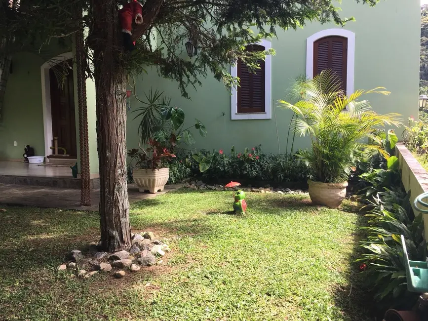 Foto 4 de Casa com 6 quartos à venda, 380m2 em Área Rural de Teresópolis, Teresopolis - RJ