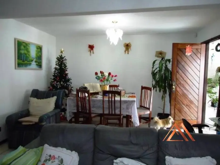 Foto 3 de Sobrado com 3 quartos à venda, 138m2 em Curitiba - PR