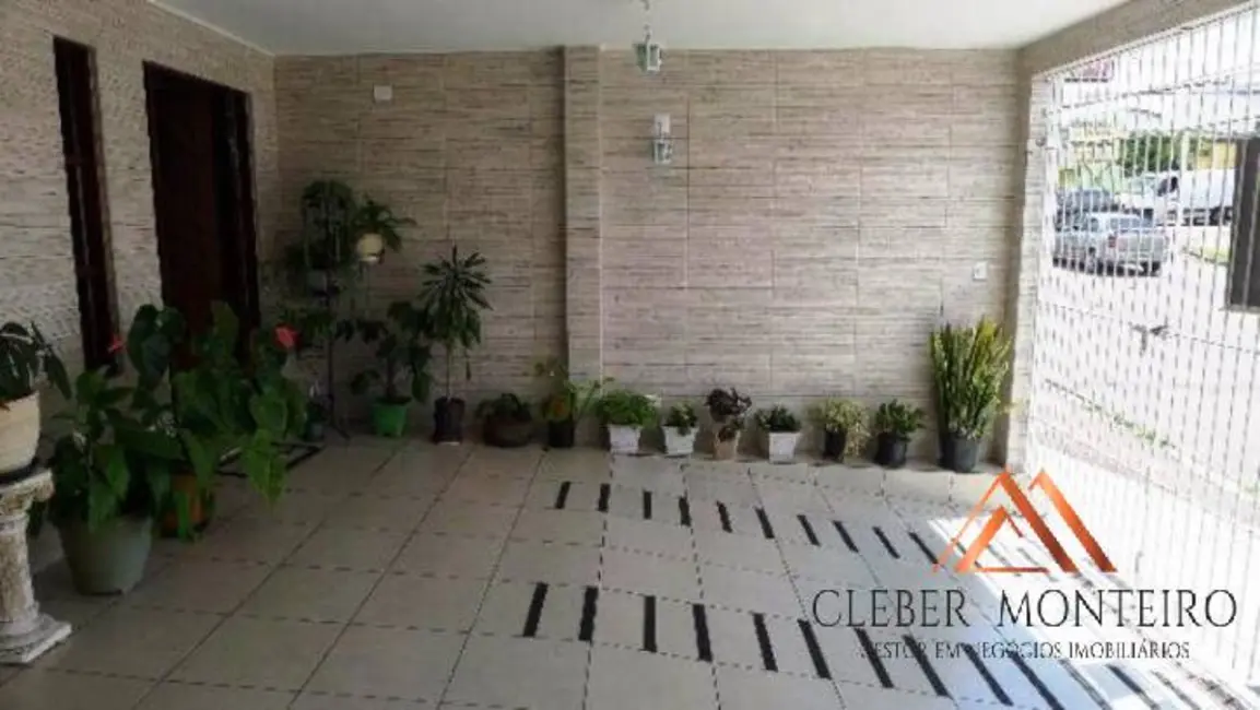 Foto 2 de Sobrado com 3 quartos à venda, 138m2 em Curitiba - PR