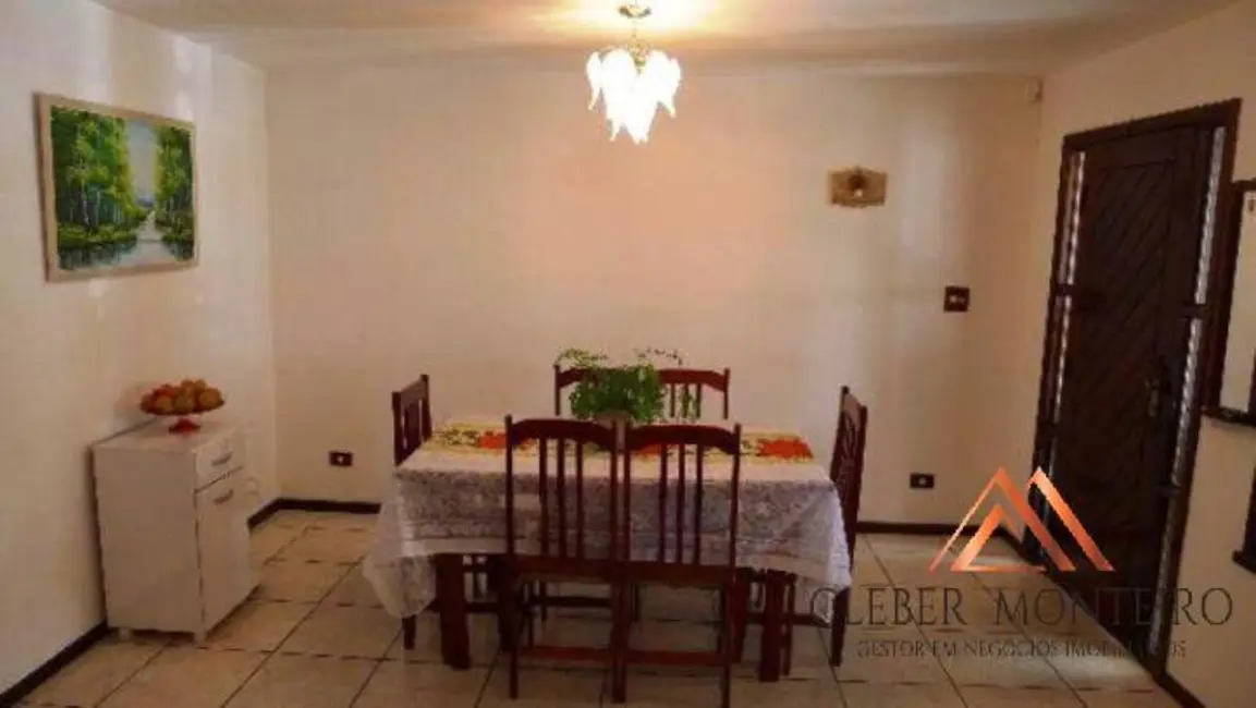 Foto 5 de Sobrado com 3 quartos à venda, 138m2 em Curitiba - PR